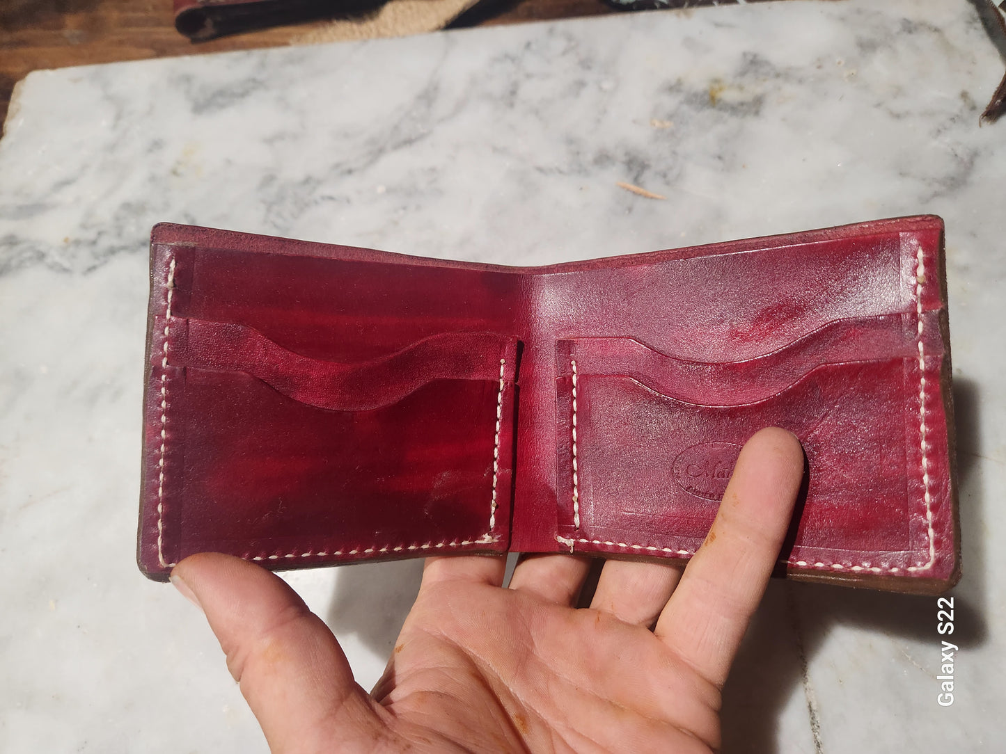 Bi fold wallets