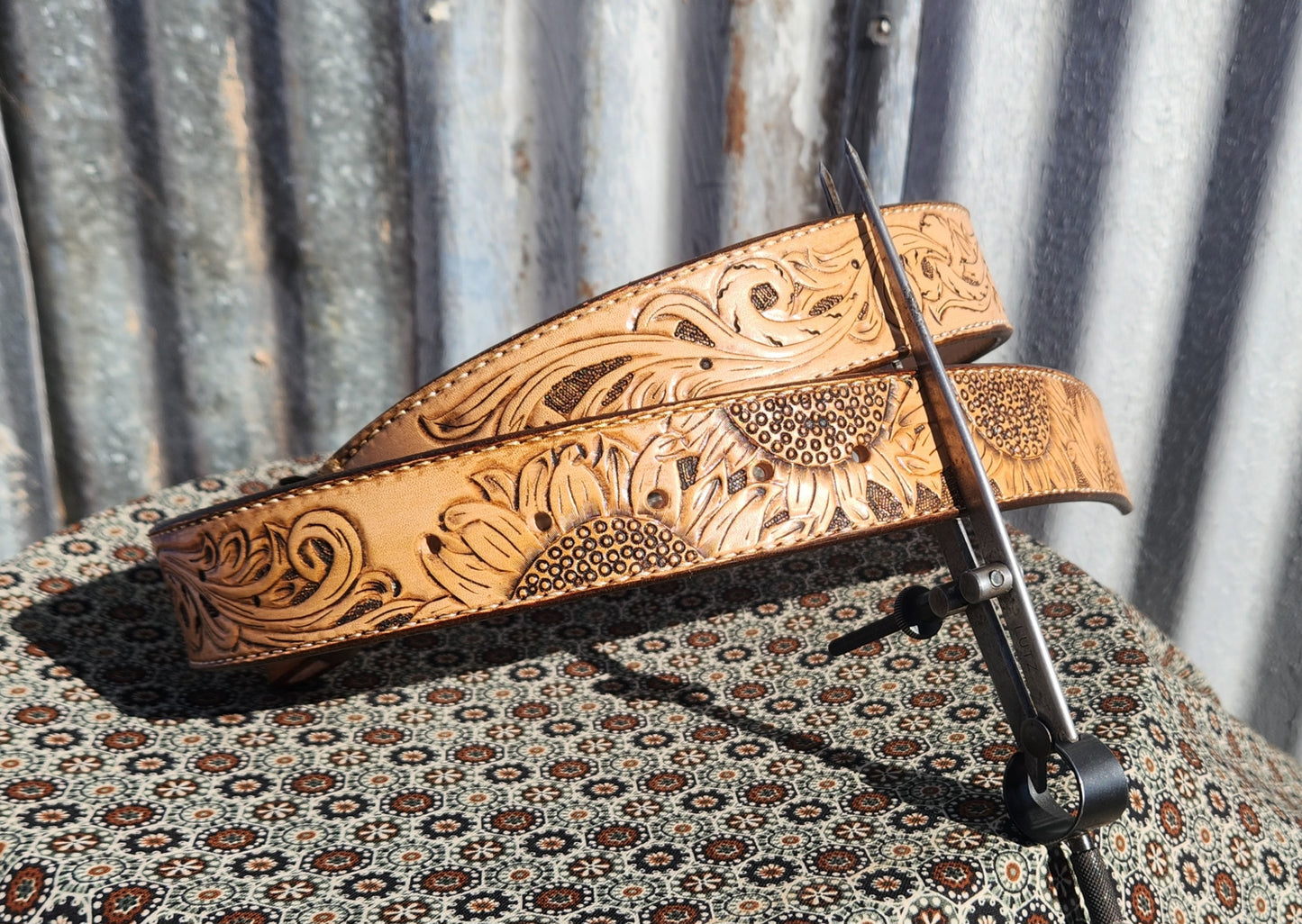 Sunflowers and swirls belt