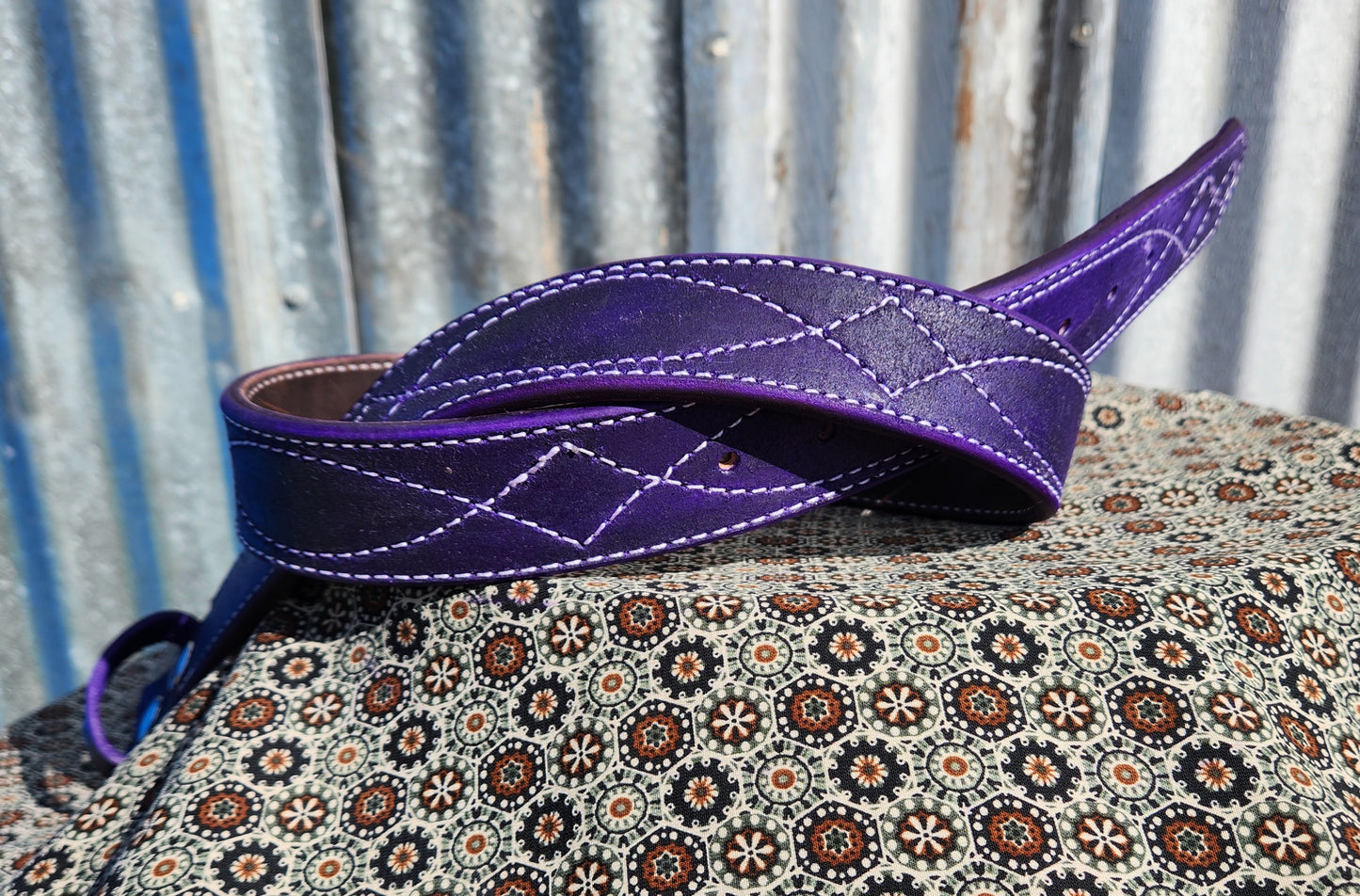 Rough out gunslinger stitched belt