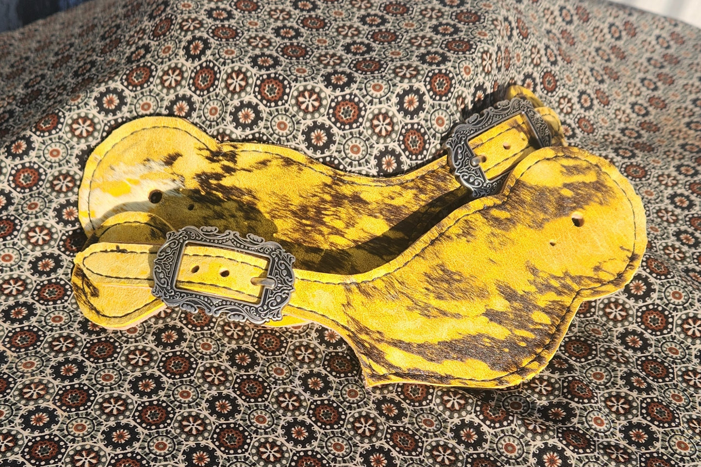 Hair on cowhide spur straps