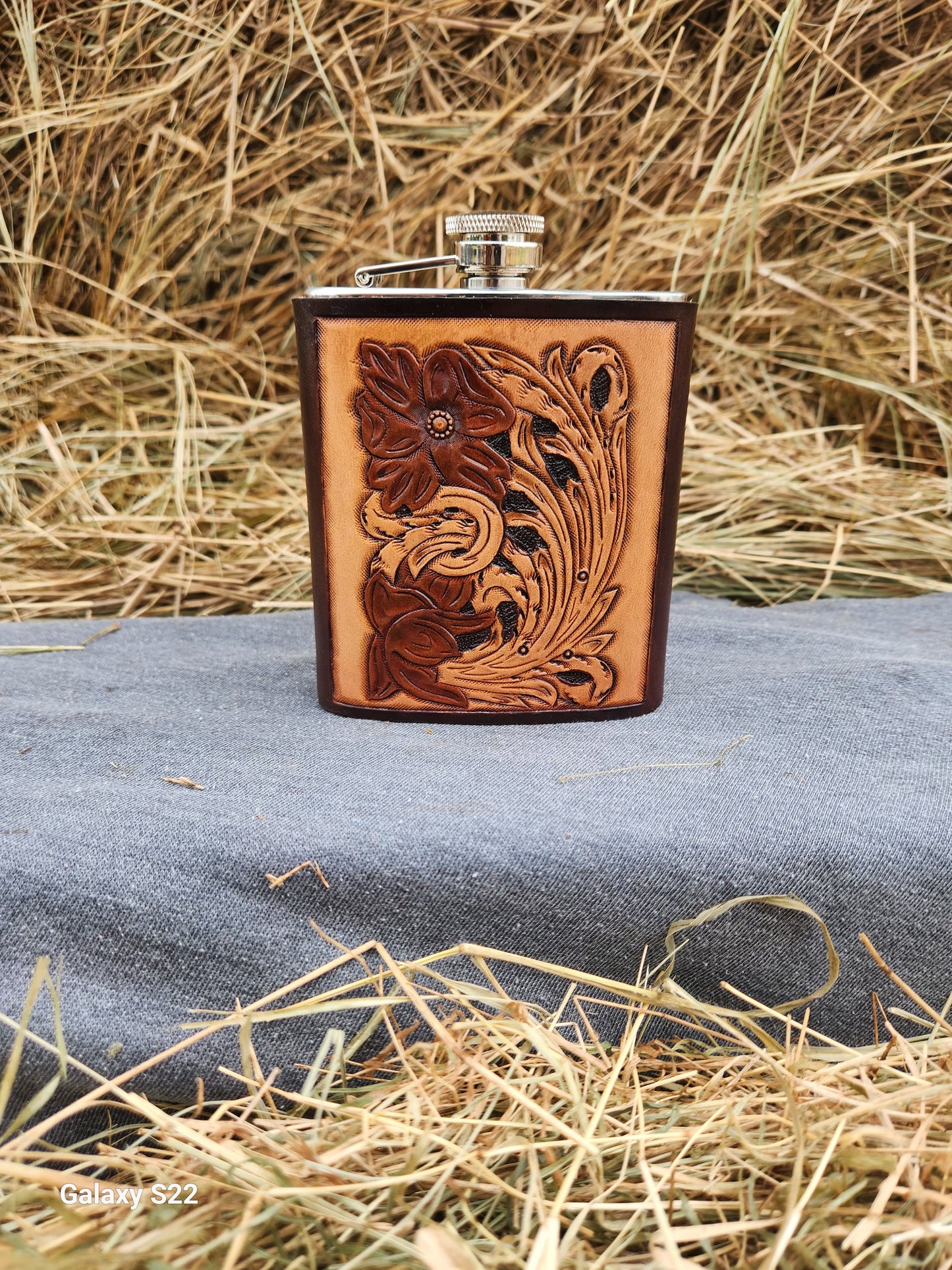 Tooled flask sleeve
