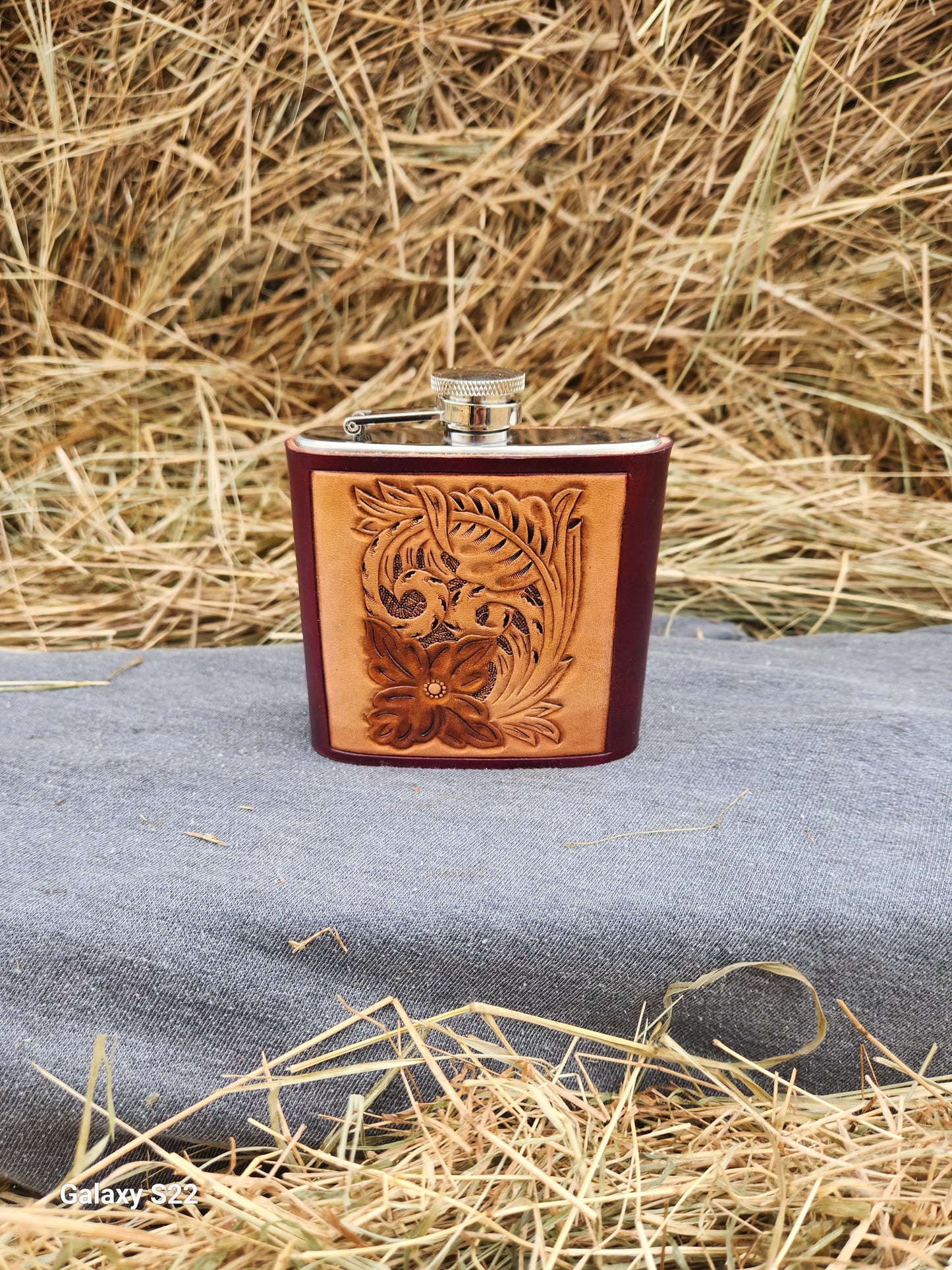 Tooled flask sleeve
