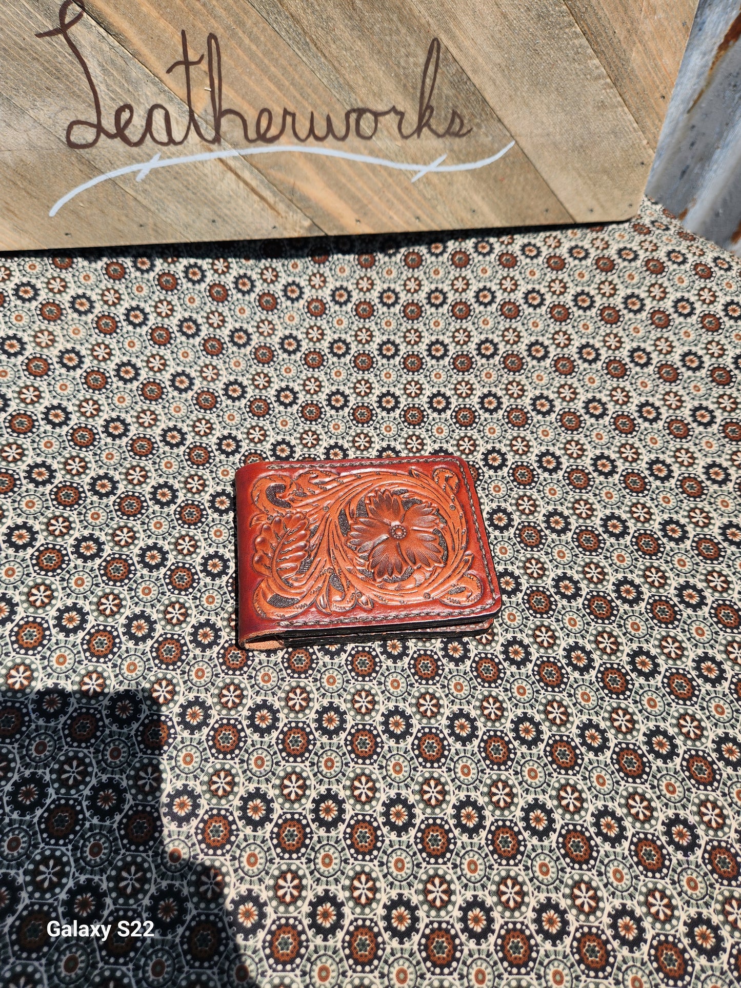 Bifold wallets